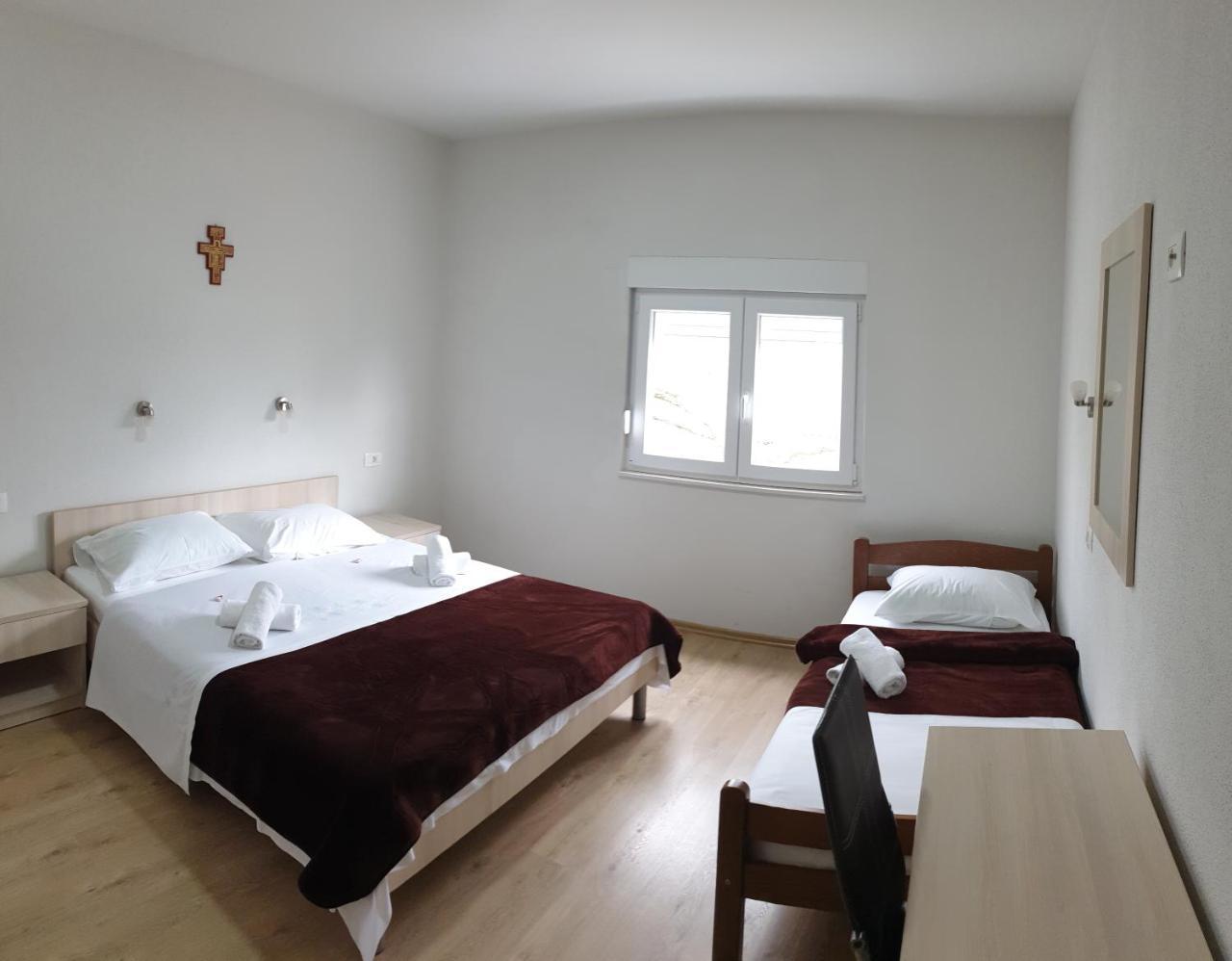 Pansion Matija Bed & Breakfast Medjugorje Bilik gambar